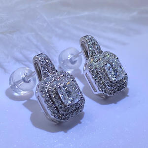 Orecchini di Lusso in Oro Bianco con Diamanti Taglio Radiant Colore D Naturali Certificati GIA Gioielli da Matrimonio Stile Femminile - Product Image 3