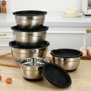 Ensemble de bols à salade empilables en acier inoxydable écologiques avec couvercles, ustensiles de <span class=keywords><strong>cuisine</strong></span> modernes <span class=keywords><strong>pour</strong></span> la cuisson, le service et la préparation <span class=keywords><strong>pour</strong></span> les fêtes - Product Image 5