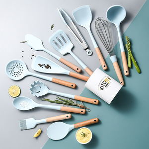 Ensemble d'ustensiles de cuisine en silicone bleu 12 pièces avec manches en bois, résistant à la chaleur, anti-rayures, style nordique - Product Image 1