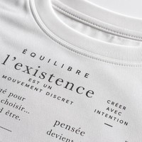 T-shirt Femme en Coton Peigné Lavé Doux 220 GSM, Coupe Droite, Slogan Typographique Français, Style Littéraire Décontracté, Logo Personnalisé, Vente en Gros