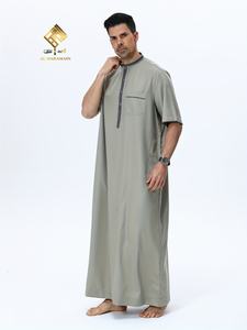 Último Modelo 2025 de Thobe Árabe para Hombre, Material Suave Antipilling, Diseño Moderno con Cuello Alto y Botones, Buena Calidad - Product Image 6