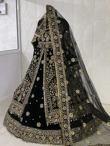 9000 velours avec belle broderie travail nuptiale lehenga Collection par Royal export surat inde - Product Image 4