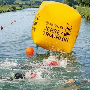 Bouée flottante géante, bouée <span class=keywords><strong>gonflable</strong></span> en forme de cube, cylindre, pilier, tubes, bouées de natation gonflables pour SUP - Product Image 1