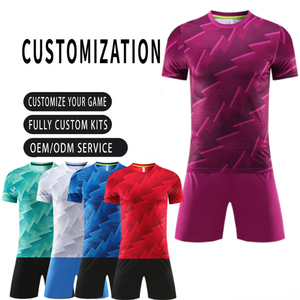 قميص كرة قدم رجالي عالي الجودة مخصص 100% بوليستر برقبة على شكل V سريع الجفاف وقابل للتنفس زي رياضي موحد للتدريب - Product Image 1