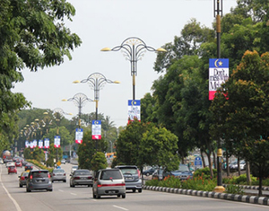 Customized Single and Double Side P4 IP65 Outdoor LED <strong>Lamp</strong> <strong>Post</strong> Screens for Digital Poster <strong>Displays</strong> - Product Image 5