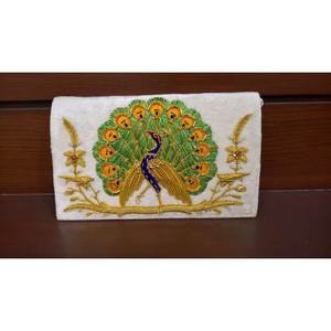 กระเป๋าคลัทช์แฟชั่นสุดหรูสำหรับผู้หญิง zari แบบกึ่งอัญมณีประดับด้วยลูกปัดหินไข่มุกประดับด้วยซิปของตกแต่งผ้าใบใหม่ที่ดีที่สุด - Product Image 2