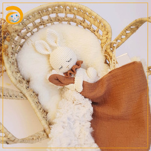 Nouveaux modèles de jouets en crochet doux faits à la main, couverture en mousseline <span class=keywords><strong>pour</strong></span> bébé, <span class=keywords><strong>doudou</strong></span> <span class=keywords><strong>pour</strong></span> bébé, jouet en crochet personnalisé <span class=keywords><strong>pour</strong></span> bébé, <span class=keywords><strong>pour</strong></span> offrir - Product Image 2