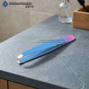 Pince à épiler oblique professionnelle Odontomed 2011 en acier inoxydable bleu ciel et rose pour les soins de la peau, les extensions de cils et l'utilisation médicale - Product Image 4