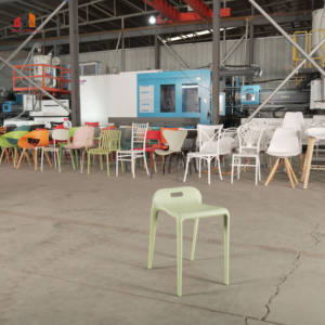 Tabouret bas en plastique coloré empilable, moderne, petit tabouret pour salon, cuisine, salle de bain, tabouret pour enfants, antidérapant - Product Image 4