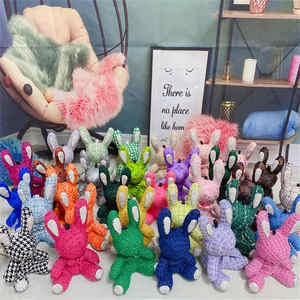 Juguete de conejo de dibujos animados directo de fábrica, lindo conejo de diamante, tela de peluche, conejito de peluche, muñeca de conejo de diamante - Product Image 1