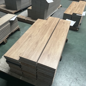 <span class=keywords><strong>Parquet</strong></span> imperméable LVT à clipser, <span class=keywords><strong>parquet</strong></span> en chevrons LVT, motif Versailles, 5 mm avec sous-couche - Product Image 2