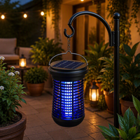 Lampe Solaire Anti-Moustiques Extérieure de 100 à 150 m² avec Double Fixation pour Jardin et Cour