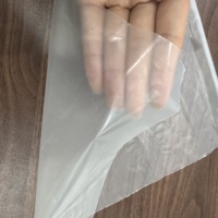 Film TPU mat en polyuréthane thermoplastique élastomère, rouleau TPU mat soudable haute fréquence pour vêtements de pluie gonflables à chambre à air