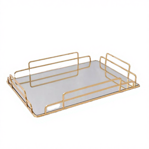 Plateau de service carré en métal plaqué or élégant et luxueux de style français, imperméable, écologique, décoration d'intérieur haut de gamme, décoration de mariage - Product Image 4