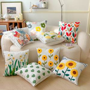 Taie d'oreiller en lin et coton 18x18 pouces, housse de coussin décorative brodée avec fermeture éclair - Product Image 2