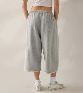 Culotte <span class=keywords><strong>de</strong></span> jogging capri pour <span class=keywords><strong>femme</strong></span> en molleton bouclé <span class=keywords><strong>de</strong></span> coton chiné, taille haute, style sarouel, avec taille élastique côtelée et bandes latérales blanches - Product Image 3