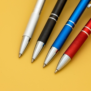 Stylos de surface polie avec logo personnalisé Stylos à bille d'hôtel à <span class=keywords><strong>action</strong></span> de presse pour la publicité <span class=keywords><strong>Encre</strong></span> bleue/noire Pointe de 1.0mm - Product Image 5