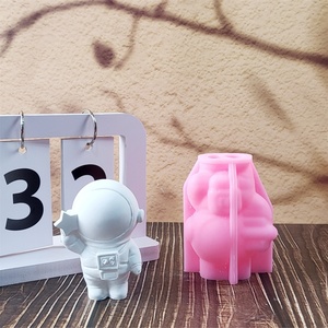 Moldes de fundición de resina hechos a mano para adornos decorativos DIY estilo Ins moldes de astronauta de silicona W0152 - Product Image 4