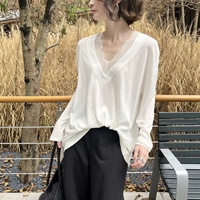 Robe en lin ample à manches longues et col en V, style rétro français, avec empiècements en dentelle, idéale pour l'automne