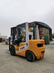 Chariot élévateur diesel d'occasion TCM FD30 3 tonnes en excellent état, moteur et boîte de vitesses d'origine japonaise, en promotion - Product Image 3