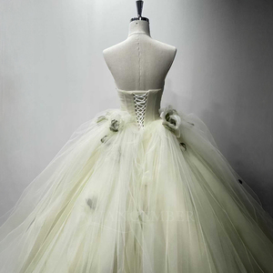Robe de Quinceañera Spjy014 en satin vert sauge avec appliques florales 3D, corset perlé et tulle scintillant pour soirée de bal - Product Image 3