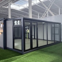 Maison conteneur modulaire préfabriquée extensible de 20 pieds et 40 pieds, maison préfabriquée moderne en kit avec mur en verre pleine hauteur du sol au plafond