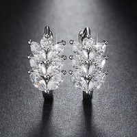 Mode feuille forme boucles d'oreilles pour femmes bijoux de mariage en gros offre spéciale zircon cubique blanc petit cercle boucles d'oreilles