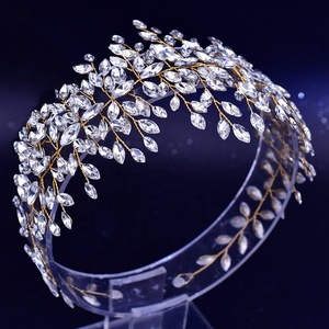 إكسسوارات شعر العروس العصرية لعام <span class=keywords><strong>2026</strong></span>، عصابات رأس مرصعة بالكريستال للنساء، هدايا أعياد الميلاد - Product Image 4
