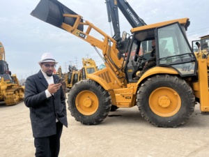 รถตักล้อยาง JCB รุ่น 4CX สีเหลือง มือสอง อุปกรณ์ก่อสร้าง น้ำหนักบรรทุก 9 ตัน เครื่องยนต์คัมมินส์ - Product Image 2