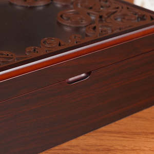 Boîte à bijoux de voyage rectangulaire noire luxueuse classique, sur mesure, en bois et métal, pour boucles d'oreilles, bracelets, colliers, pièces de monnaie, plastique - Product Image 2