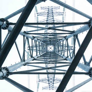 Tour de transmission tubulaire en treillis à poids optimisé pour des coûts de fondation réduits, destinée aux constructions économiques aux États-Unis - Product Image 1