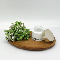 Pot à crème en verre transparent rond et court avec motif en relief et couvercle plaqué or, récipient pour soins du visage