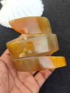 Bracelets artisanaux en corne de buffle, bijoux naturels pour femmes, accessoires uniques et originaux, intemporels et écologiques - Product Image 5