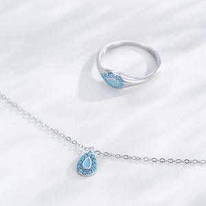 Collar colgante minimalista vintage de gotas de agua en plata de ley S925 con turquesa, versión personalizable en cobre, para mujer. - Product Image 4