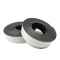 Attache refermable noire SJ3540 à double verrouillage, activée par l'eau, en polyester avec adhésif en caoutchouc, 1 pouce x 50 yards/rouleau