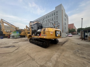 Excavatrice sur chenilles CAT 320D2L d'occasion, 20 tonnes, Caterpillar, faible nombre d'heures de fonctionnement, état d'origine - Product Image 2