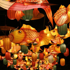 Venta caliente vacaciones Navidad hecho a mano decoración interior al aire libre para parques emporio restaurantes venta al por mayor luz de peces coloridos - Product Image 5