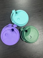 Tapas de Plástico Desechables de 90 mm de Grosor para Vasos - Tapas Selladas con Acabado Mate, Aptas para Vasos de Té con Leche