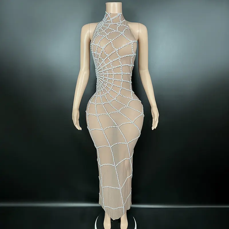 Longue dentelle Offre Spéciale Sexy maille transparent sans manches licou robe perle conception toile d'araignée motif Maxi robe