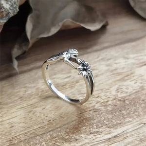 Anello Q284 Placcato Argento con Fiore, Stile Bohémien, Gioiello Unisex, Anelli alla Moda - Product Image 4