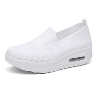 Chaussures décontractées pour femmes, couleur unie, tendance, à bout peu profond, en maille respirante, baskets confortables pour l'extérieur