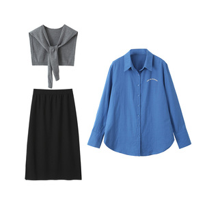 Camisa Holgada de Algodón para Mujer Runqi, Color Azul Marino Sólido, Estilo Collage con Logotipo Bordado, Talla Grande, para Uso Diario - Product Image 1