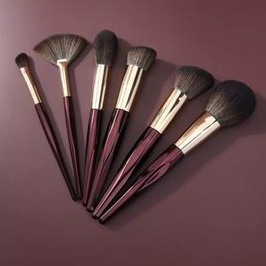 Juego de brochas de maquillaje de fibra de alta calidad color rojo vino, 16 piezas, para rostro, sombra de ojos, base, rubor, venta al por mayor, brochas de maquillaje profesionales - Product Image 1