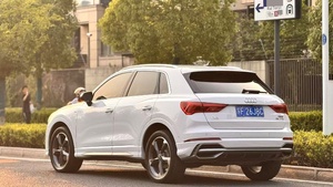 A-u-d-i <span class=keywords><strong>Q</strong></span>-3 1.4 T-F-S-I-35 Edición Deportiva Fashion, Auto Usado - Product Image 4