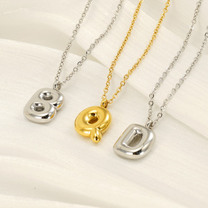 Oro y plata 18K Oro Acero inoxidable 3D 26 Inicial Colgante Collar Unisex - Product Image 2