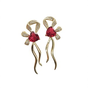 Orecchini Pendenti Placcati Oro E2065 con Pietra Rossa Taglio Cuore, Design a Fiocco, Montatura a Griffe, Gioielli Romantici da Donna per Feste - Product Image 1