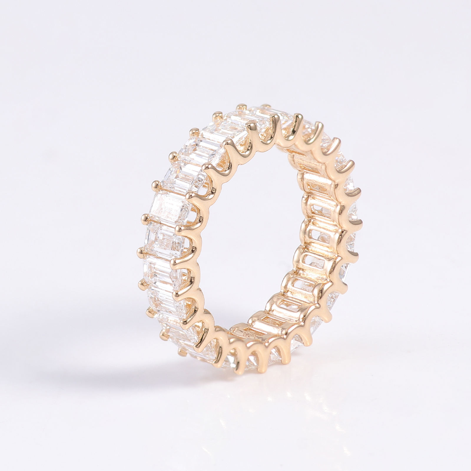 10K yellow gold lab diamond ring