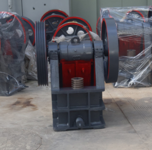 Macchina del frantoio della mascella di estrazione mineraria senza attrezzatura di frantumazione della roccia primaria resistente del motore per uso della cava di pietra - Product Image 4