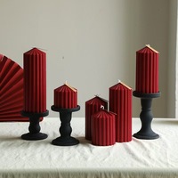 Bougies parfumées en gros, verticales, cannelées, de couleur bordeaux, à sommet pointu, en forme de colonne, pour la décoration de cheminée et de manteau de cheminée