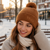 Bonnet en tricot d'hiver marron camel de haute qualité avec logo personnalisé brodé en 3D en relief, style bonnet à revers, vente en gros, certifié BSCI